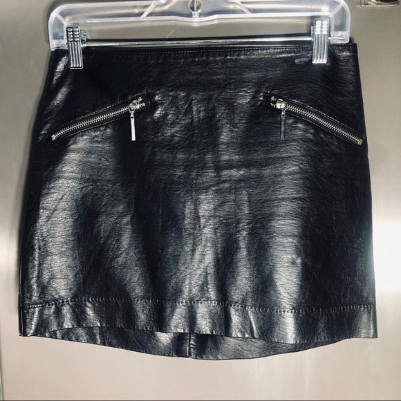 Sexy Goth Butter Soft Vegan Faux Leather Mini Skirt By Divided Size 6 - Picture 3 of 7